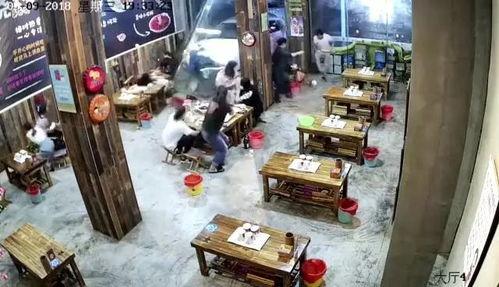 烧烤摊事件爆料视频播放,一场引发热议的街头冲突 第2张 烧烤摊事件爆料视频播放,一场引发热议的街头冲突 第2张